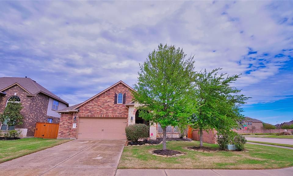 1st image of 23602 Ortensia St