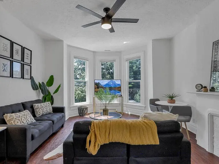 82 Price Ave #C — Photo 23