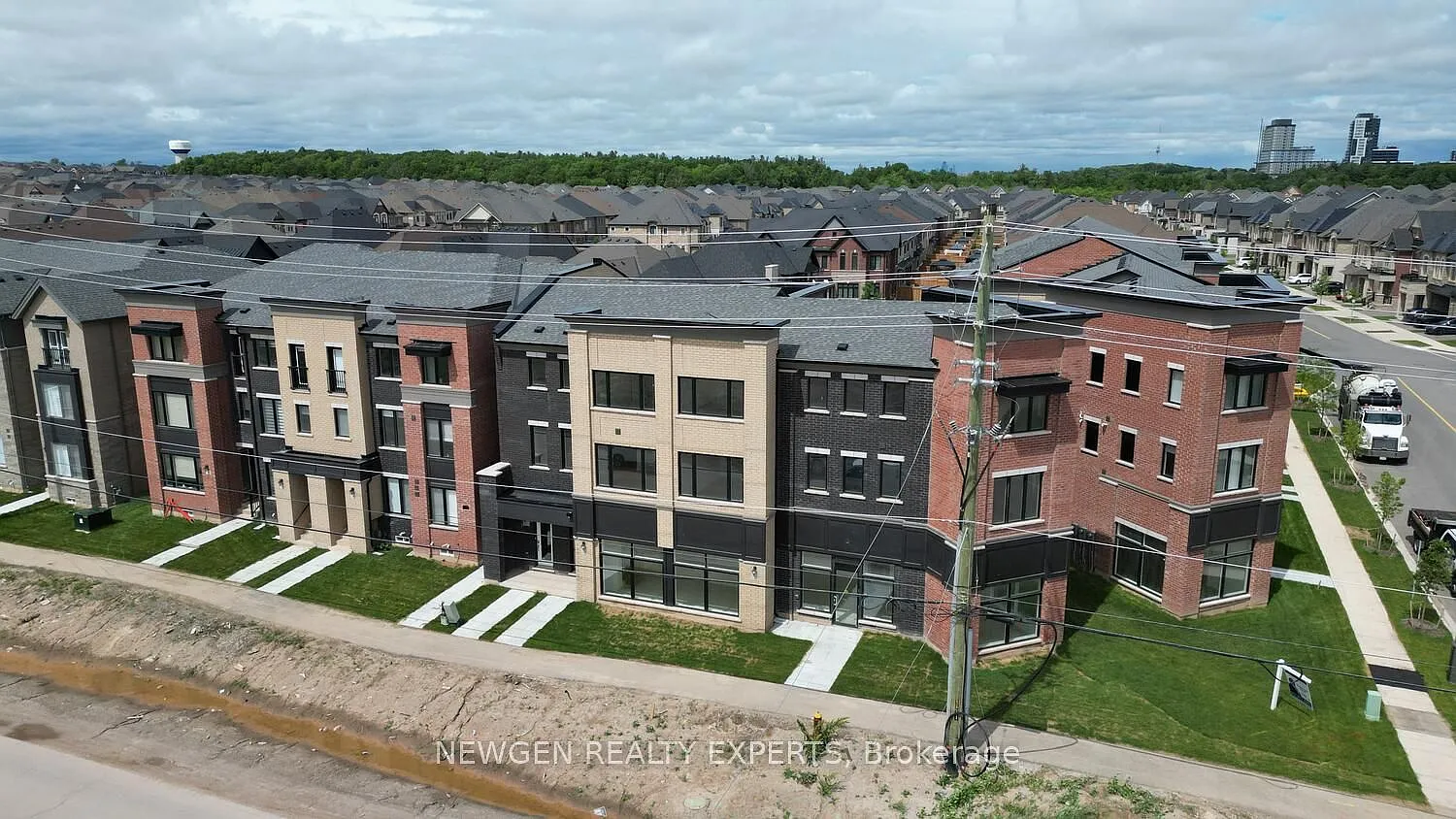 4 bed, $3,750 — Photo 1