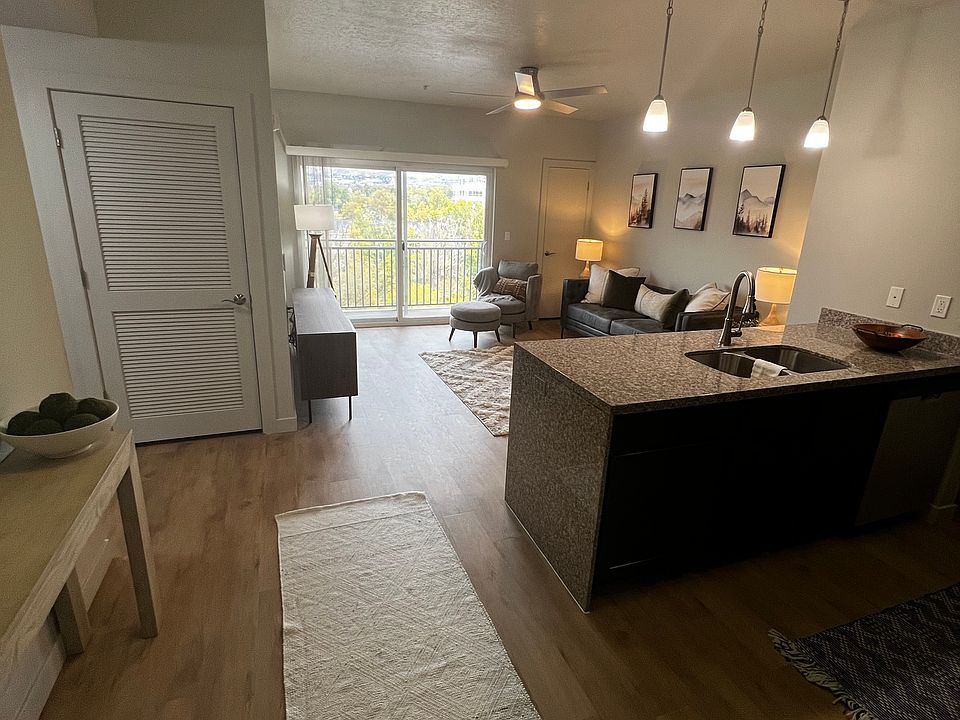 1st image of 1232 E Wilmington Ave #1
