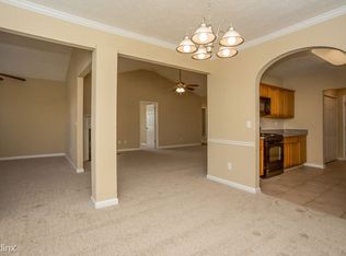 401 Paxton Ave, McDonough, GA 30253