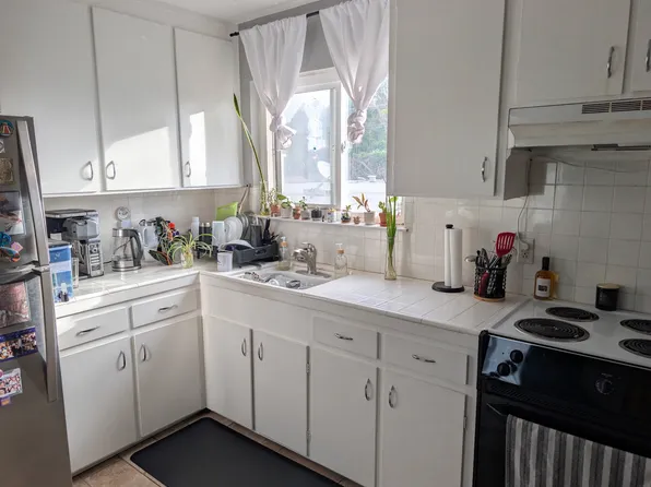 251 San Marco Ave APT 4, San Bruno, CA 94066