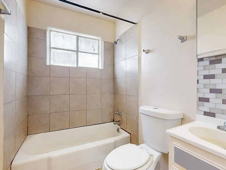 1033 Louisiana Blvd SE — Photo 24