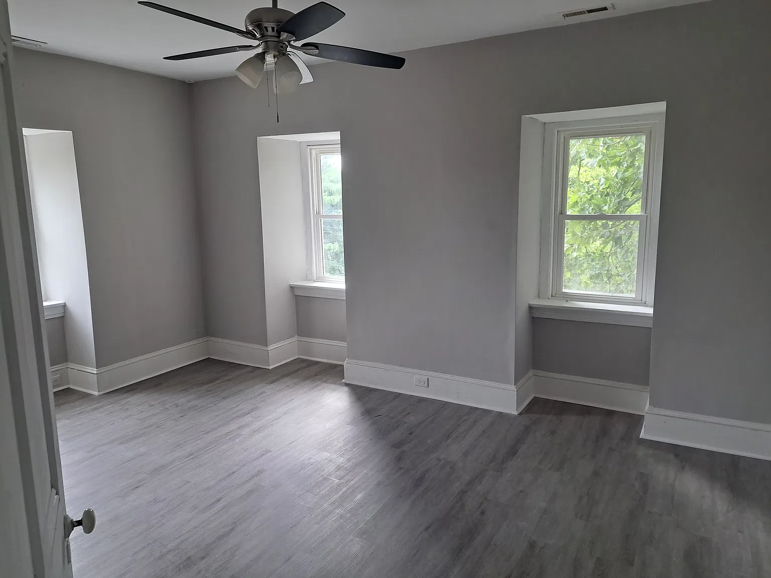 2 bed, 1200 sqft, $1,800 — Photo 2