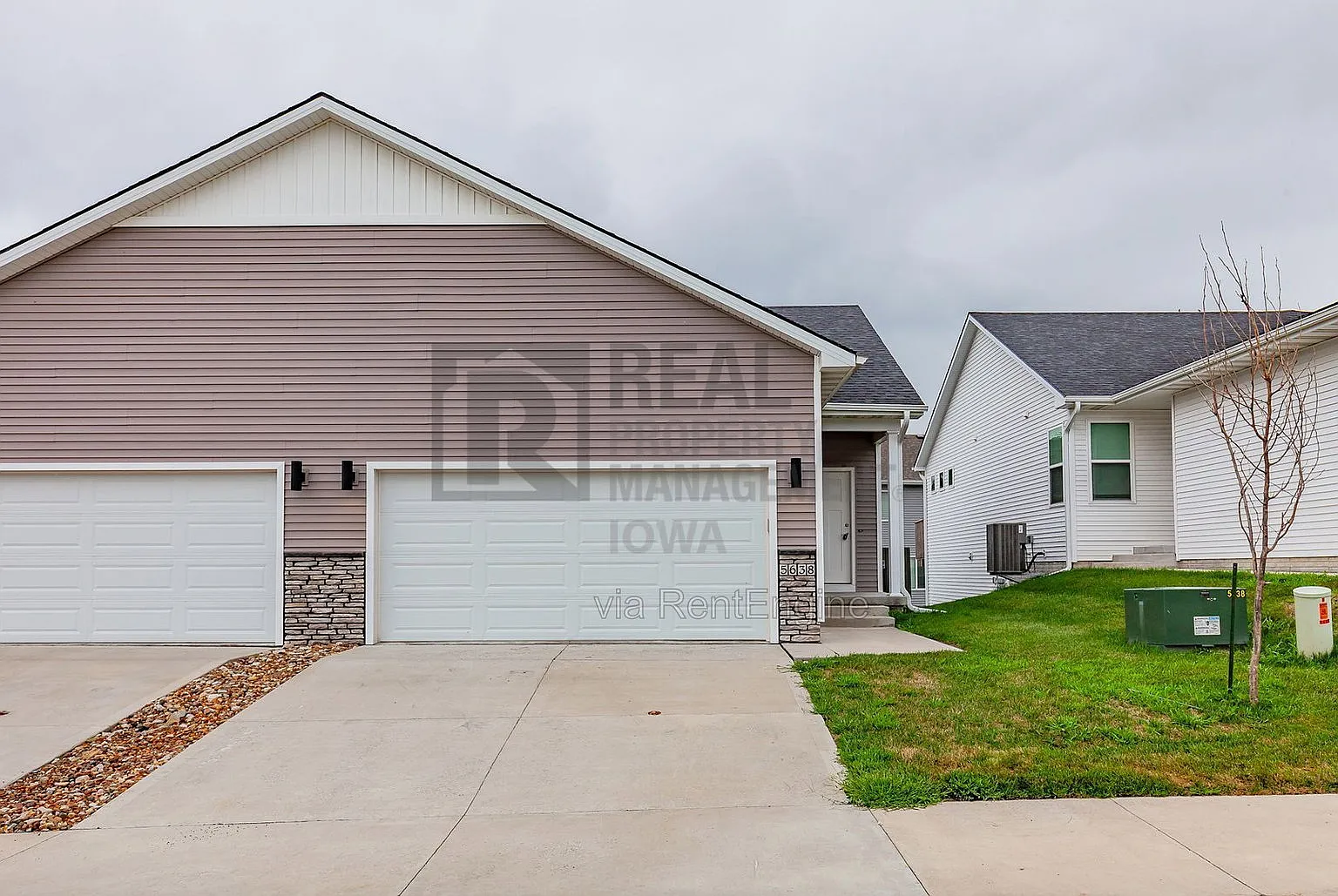 3 bed, 3.0 bath, 831 sqft, $1,850 — Photo 2