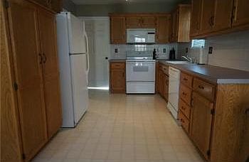 4th image of 15412 E 2nd St S