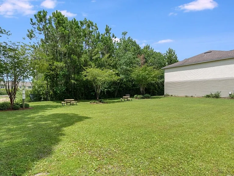 7228 Quail Hollow Dr — Photo 16