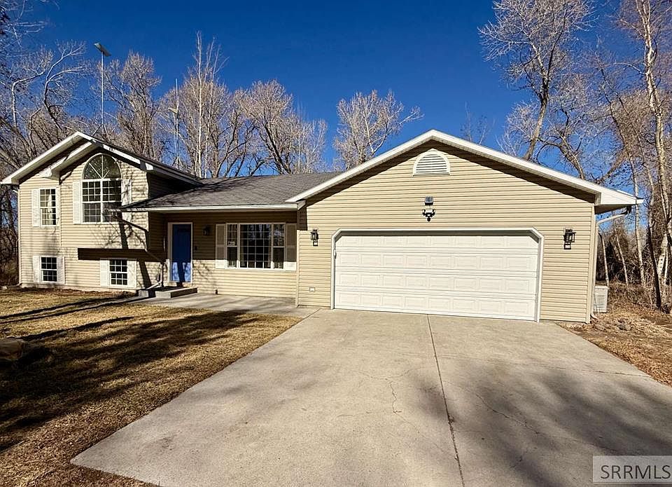 1st image of 4189 E 460 N