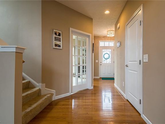 2nd image of 212 Brixton Way