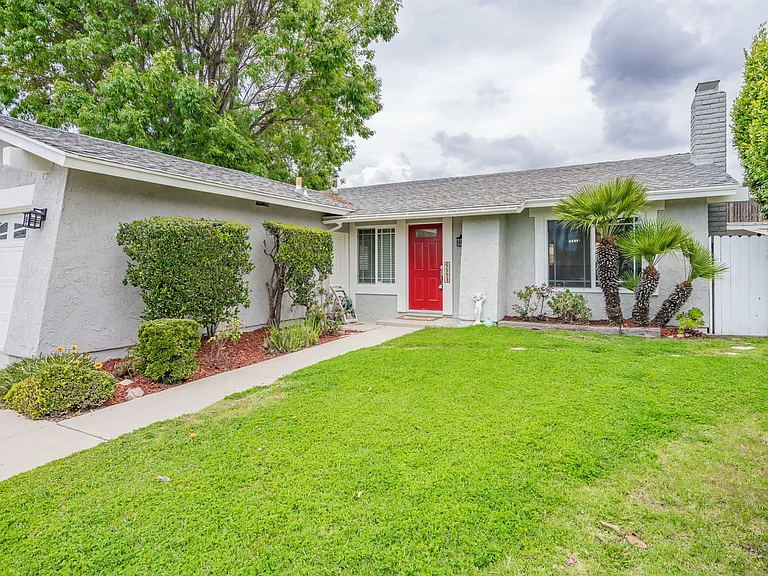 6894 N Auburn Cir — Photo 32