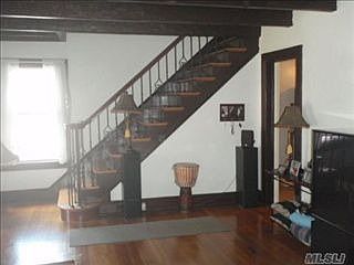 2nd image of 7 Nassau Ave