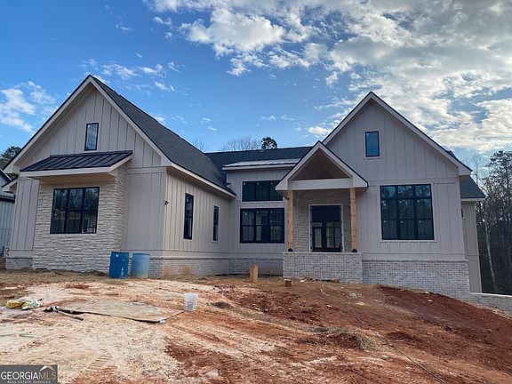 3rd image of 2468 Rockbridge Rd NW