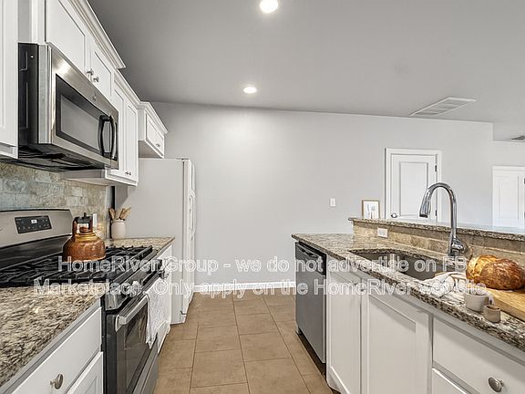 3rd image of 601 N 5th St