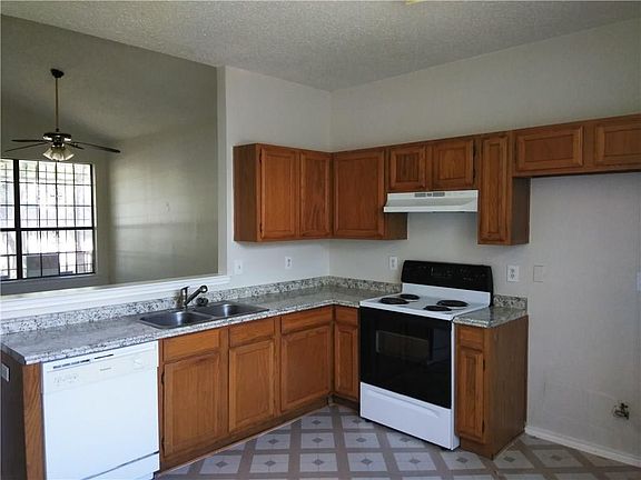 4th image of 2608 Clayton Oaks Dr
