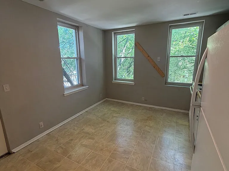 2752 Maryland Ave #2 — Photo 13