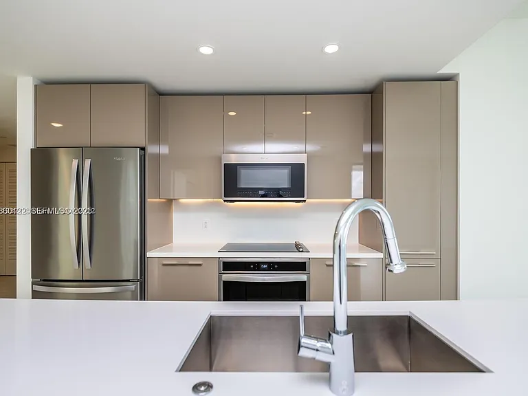 2000 Metropica Way #2509 — Photo 4