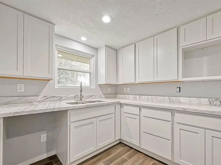 4418 Knotty Oaks Trl — Photo 25