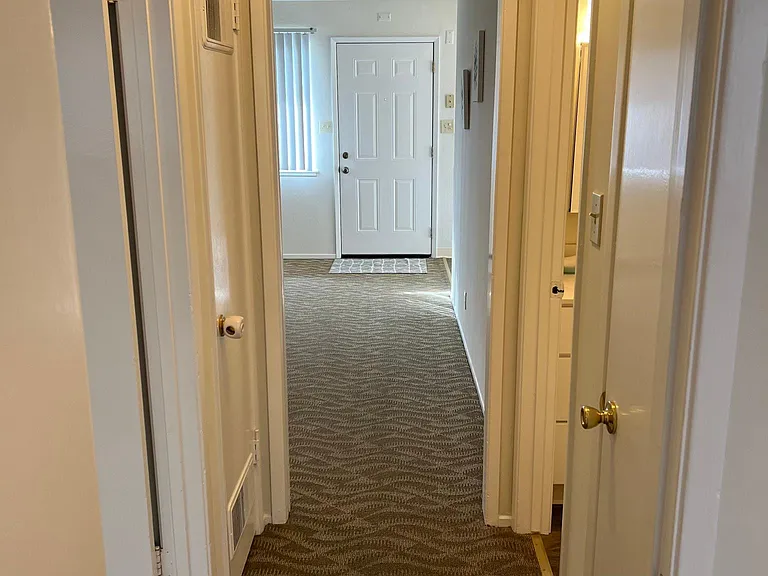 5900 Jefferson Ave — Photo 19
