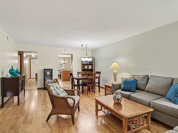 5th image of 945 Kennely Rd