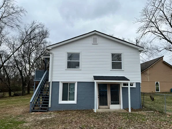 711 W Eastland St #B, Gallatin, TN 37066