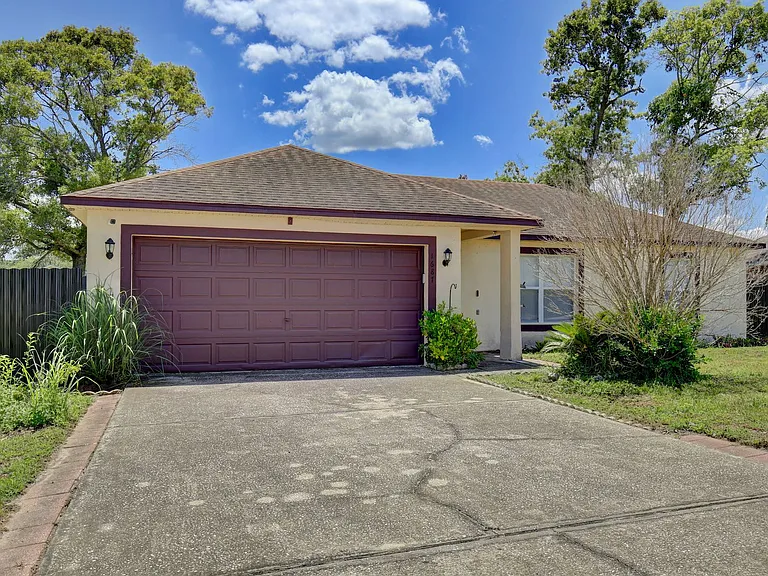 1687 Brewton Cir — Photo 2