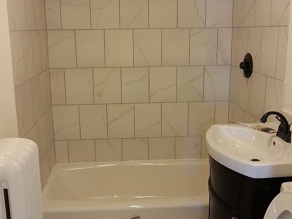 5th image of 134 Appley Ave #1