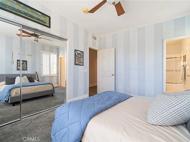 11 Willowglade — Photo 27