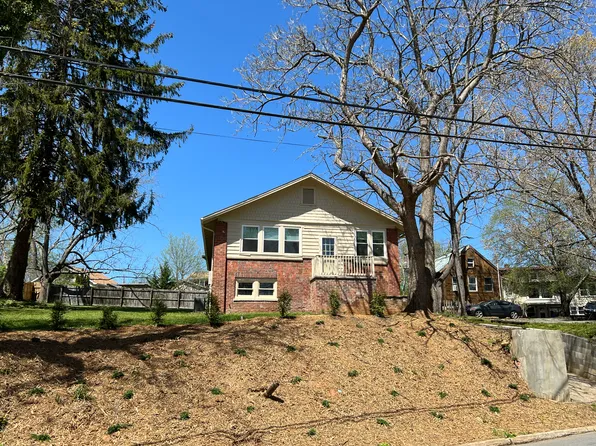 37 Sand Hill Rd, Asheville, NC 28806