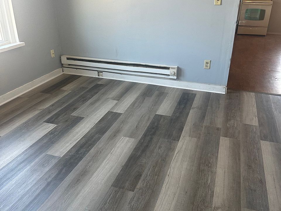 2nd image of 634 Van Buren Ave APT 1