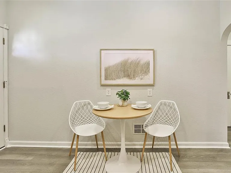 6059 Odell St — Photo 10