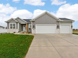 531 Davis Dr NE, Mount Vernon, IA 52314