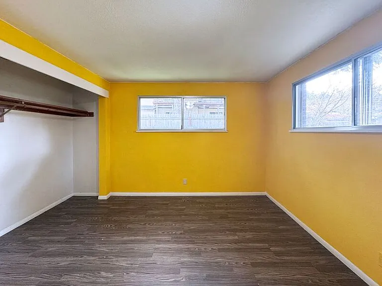 1180 E 37th Ave — Photo 30