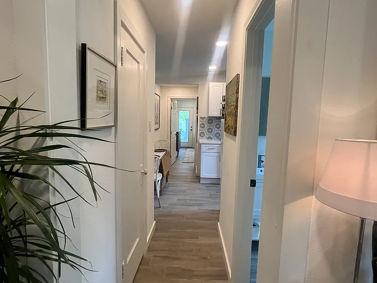 1452 Cedar Hill Ave — Photo 5