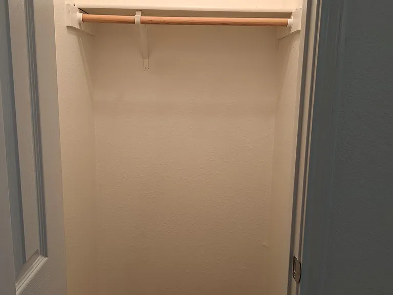 806 Redwood Ln — Photo 10
