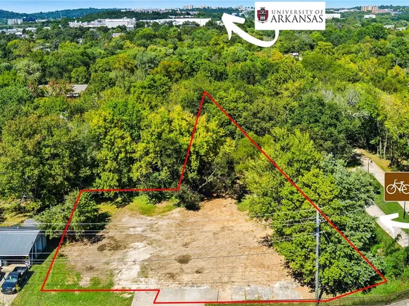 956 W Cato Springs Rd, Fayetteville, AR 72701