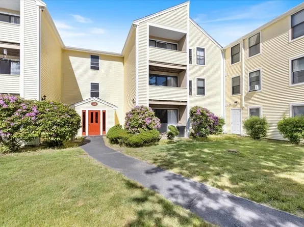 5 Marc Dr APT 5A4, Plymouth, MA 02360