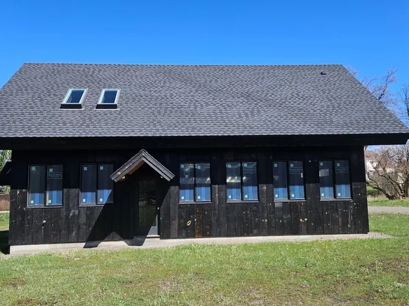 301 W McCully Dr, Joseph, OR 97846