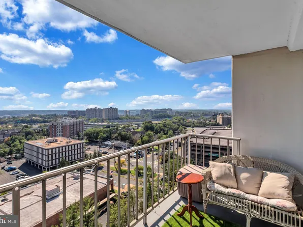 301 N Beauregard St APT 1501, Alexandria, VA 22312