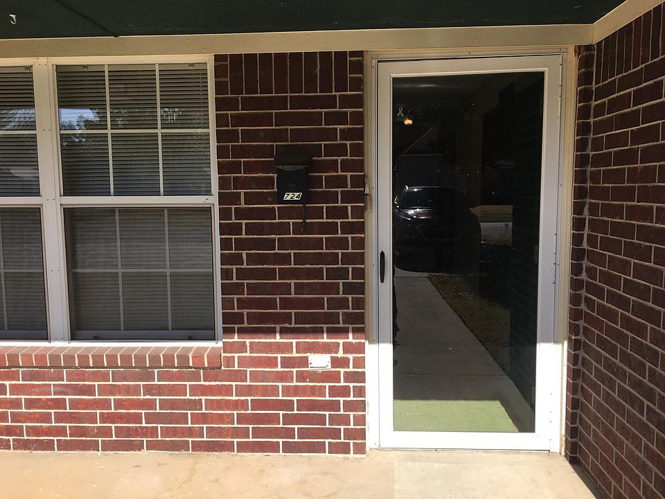 724 W. Dakota front porch