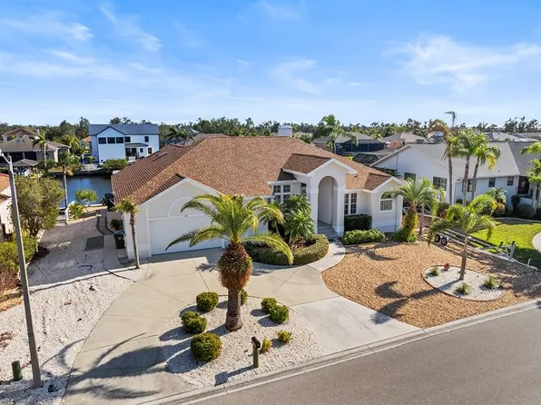 818 Golf Island Dr, Apollo Beach, FL 33572