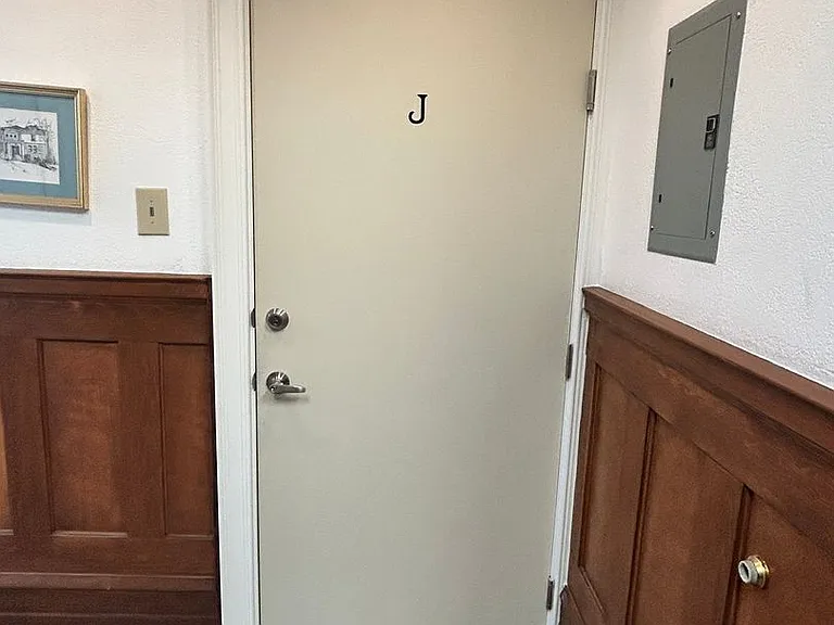 141 E Warm Springs Ave — Photo 2