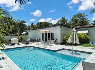 660 NE 121st St, Biscayne Park, FL 33161