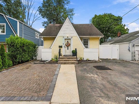2nd image of 3 Seminole Avenue