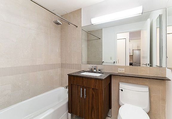 4th image of 30 W 18th St APT 16A