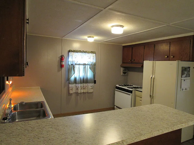 1815 N State Highway 7 — Photo 12