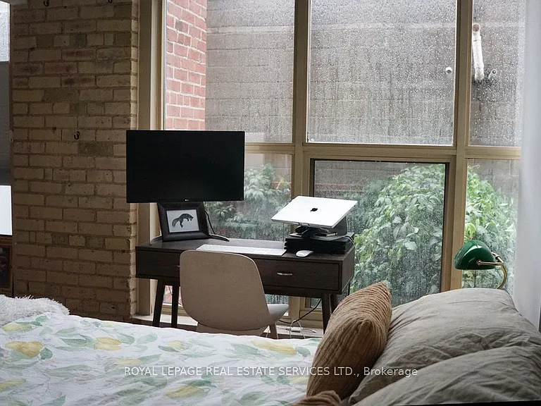 736 Dundas St E #203 — Photo 22
