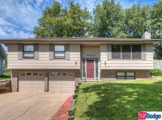10222 M St, Omaha, NE 68127