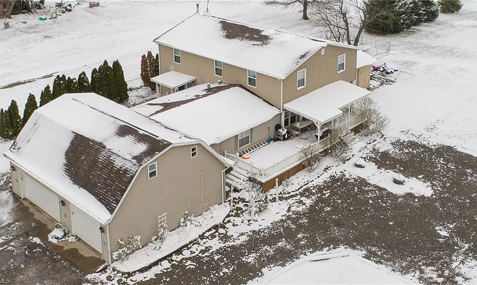 1st image of 44832 Columbiana Waterford Rd