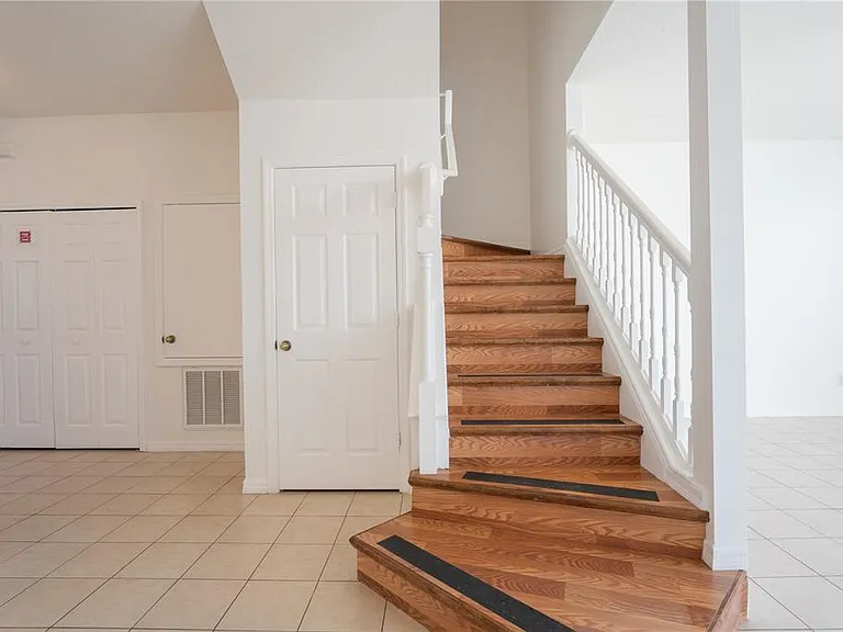4712 Hemingway House St — Photo 10