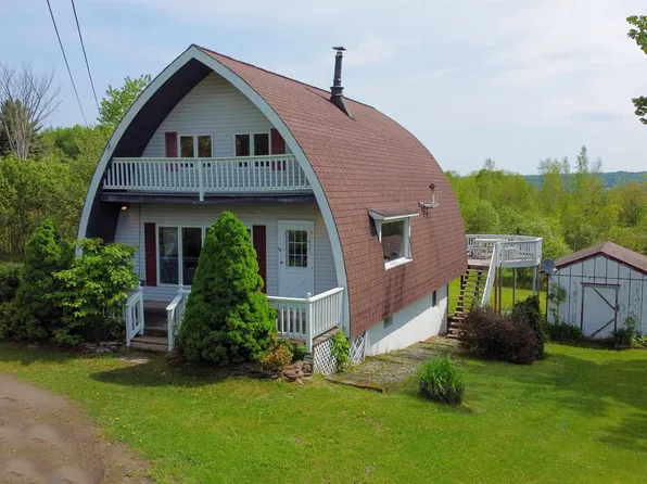 1423 VT Route 101, Troy, VT 05859